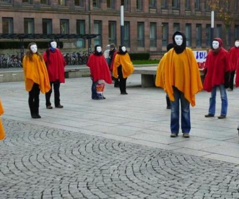 Demo zur Auftaktveranstaltung der 16 Tage gegen Gewalt an Frauen 2013 in Freiburg