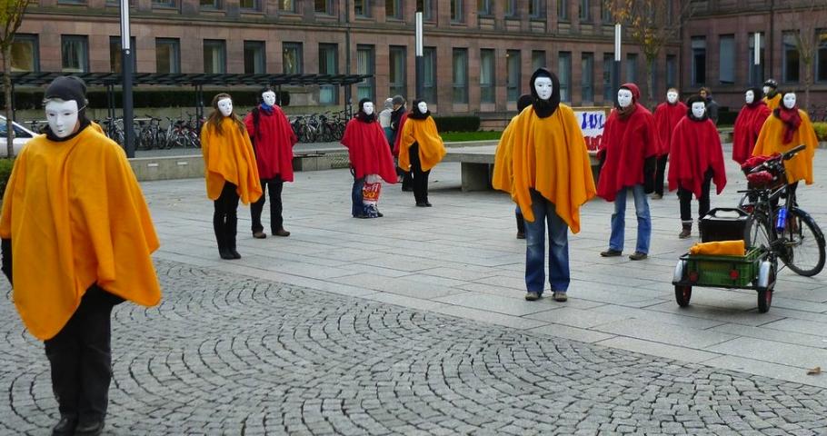 Demo zur Auftaktveranstaltung der 16 Tage gegen Gewalt an Frauen 2013 in Freiburg